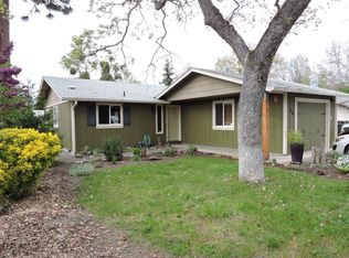 506 5th St, Central Point, OR 97535