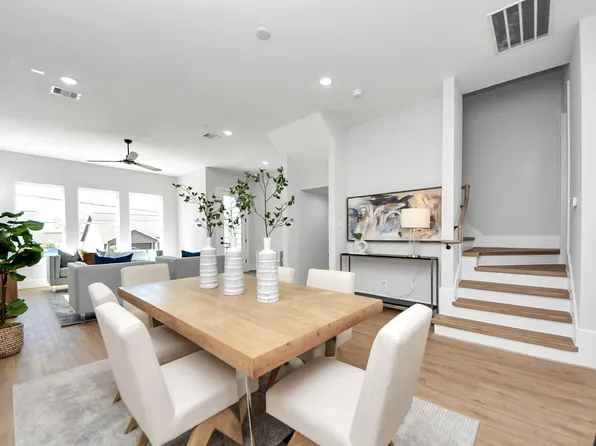 1207 Cavalcade St #A, Houston, TX 77009