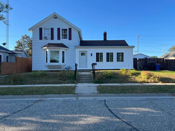 133 E Burns St, Portage, WI 53901