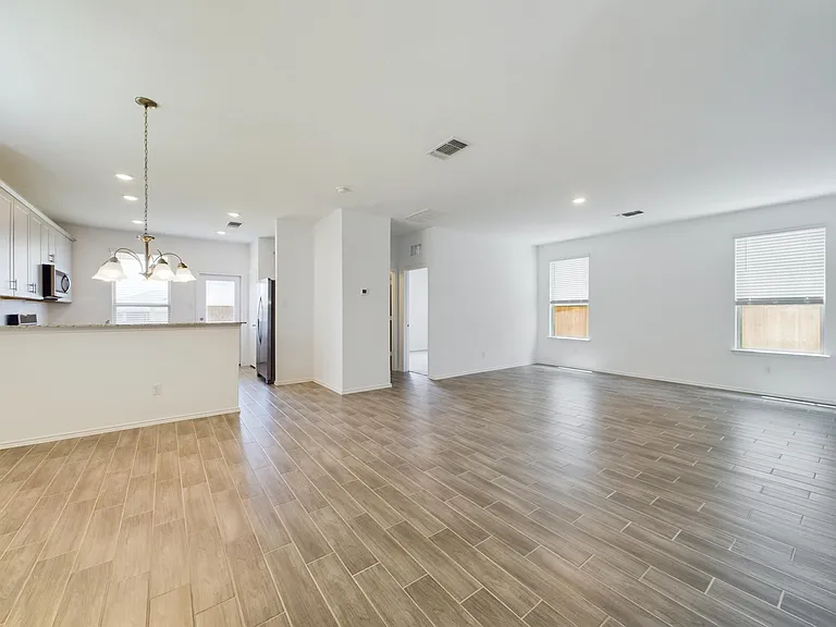 437 Pickrell Loop — Photo 17