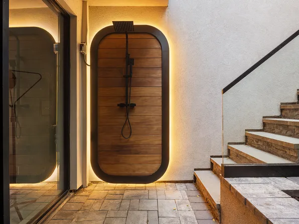 76 South 2nd Street image 8 of 37