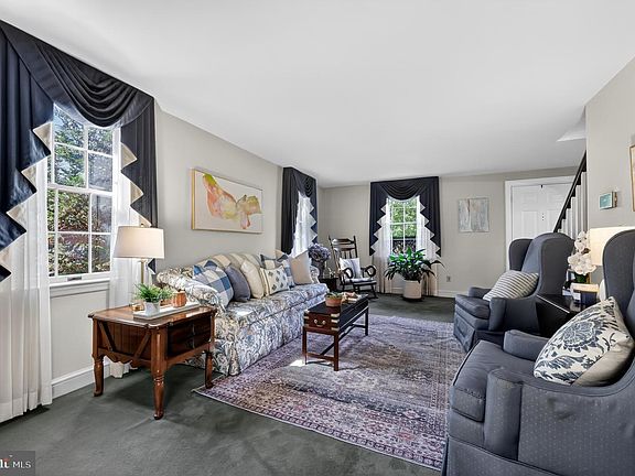 5th image of 212 Idlewild Ln
