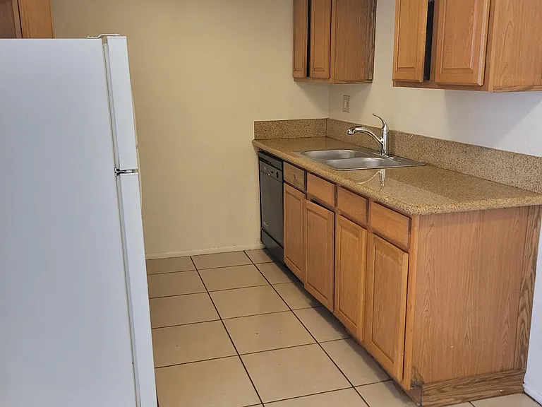 6713 W Palmaire Ave #2 — Photo 7