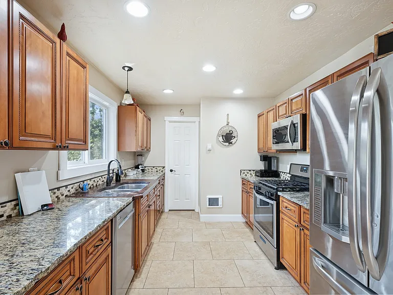 278 N Many Lakes Dr — Photo 6