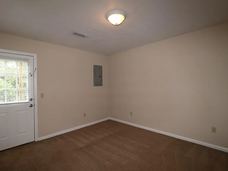 238 Lakeview Dr — Photo 10