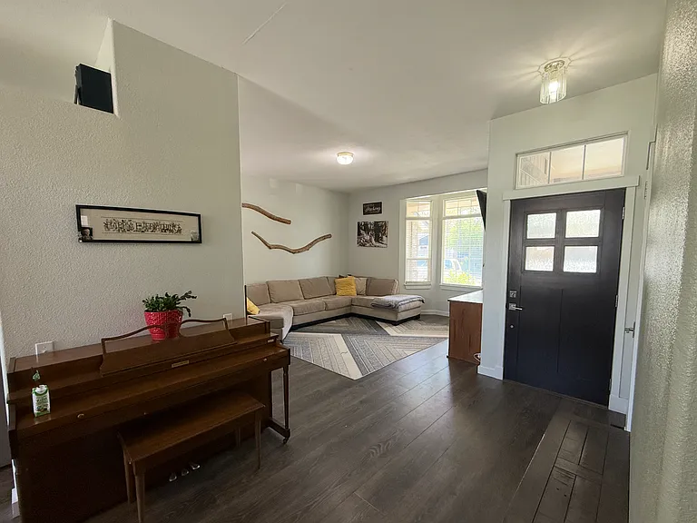 162 W Woodbury Dr — Photo 5