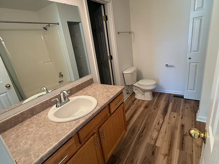 11512 Maywin Dr — Photo 13