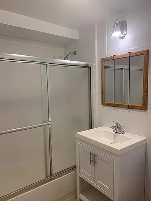 Rented by Compass | media 21