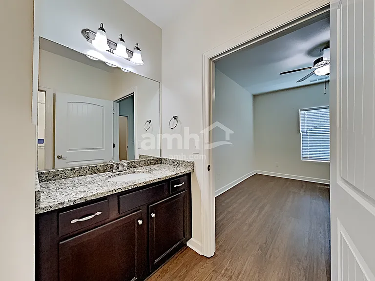 4870 Beryl Dr — Photo 9