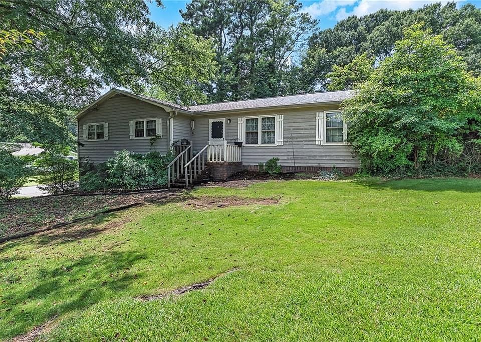 1st image of 233 Foothill Dr