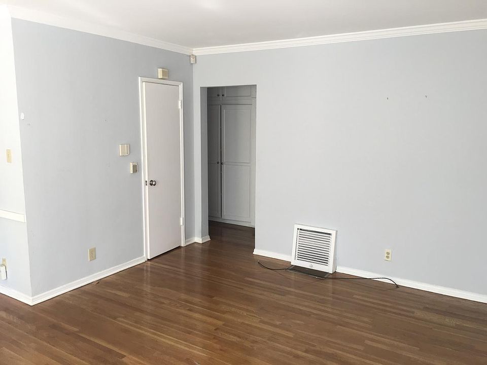 1st image of 1736 N Kingsley Dr APT 1