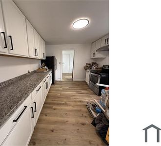 2216 Savoy Ave, Burton, MI, 48529