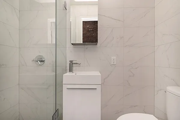 Rented by Bold Marketing | media 9