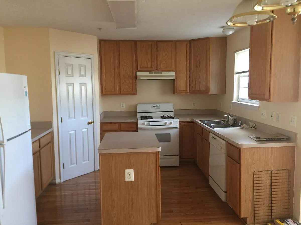 8802 Community Square Ln photo 1