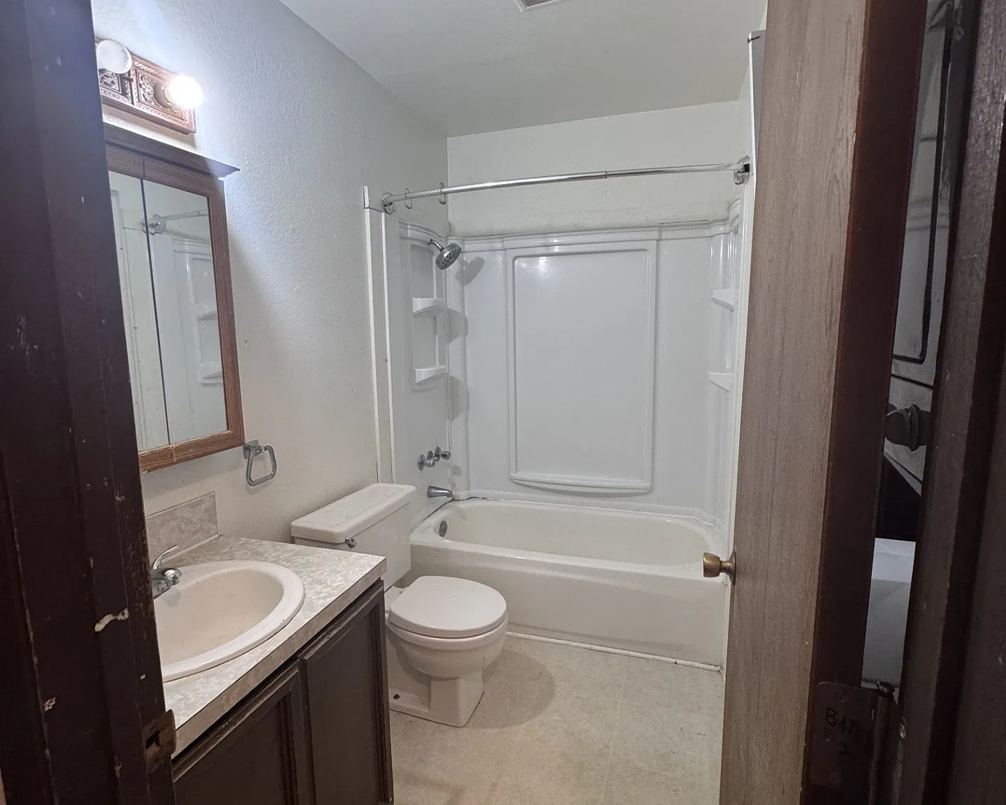2 bed, 1.5 bath, 1152 sqft, $1,650 — Photo 2