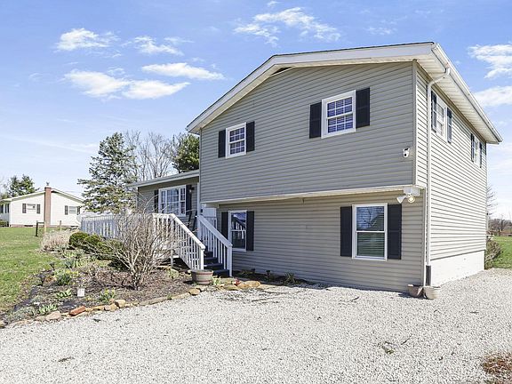 5th image of 25864 Shoemaker Rd