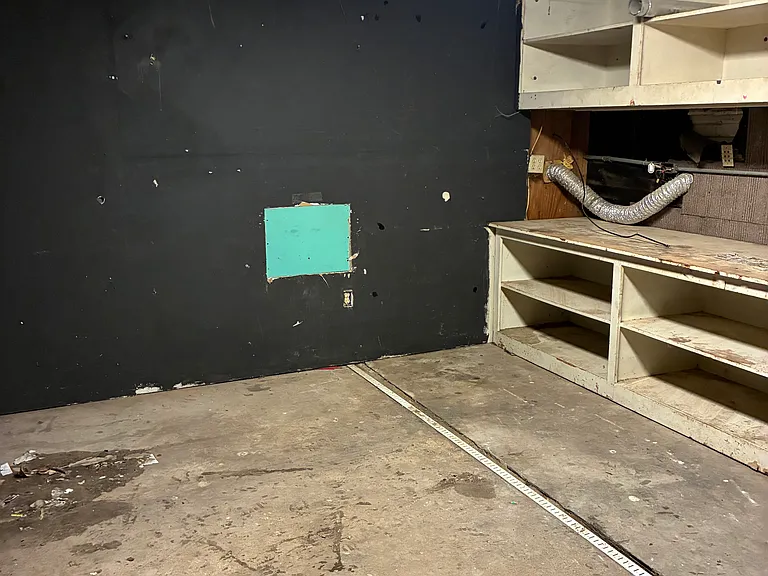 418 W Highland Blvd — Photo 7