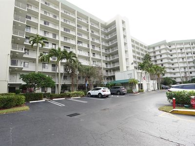 2334 S Cypress Bend Dr #203, Pompano Beach, FL, 33069