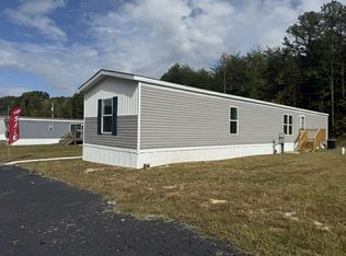 235 Dawn Dr, Clemmons, NC 27012