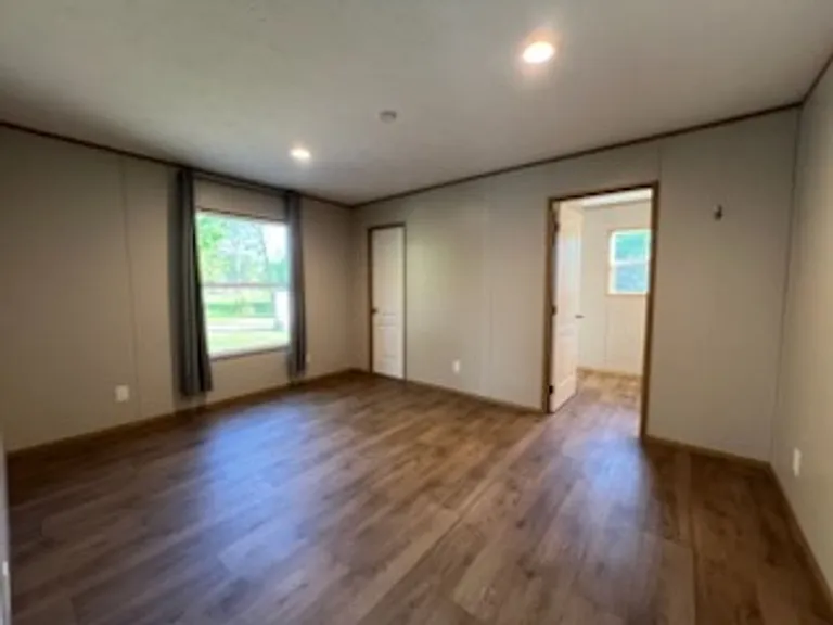 339 Quaker Bridge Rd — Photo 10