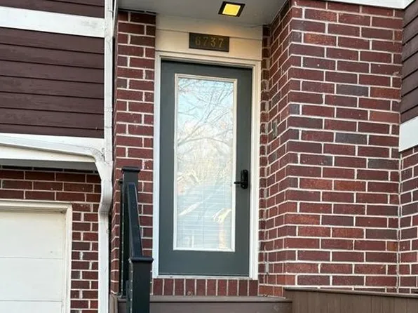 6737 Old Royalton Rd, Brecksville, OH 44141