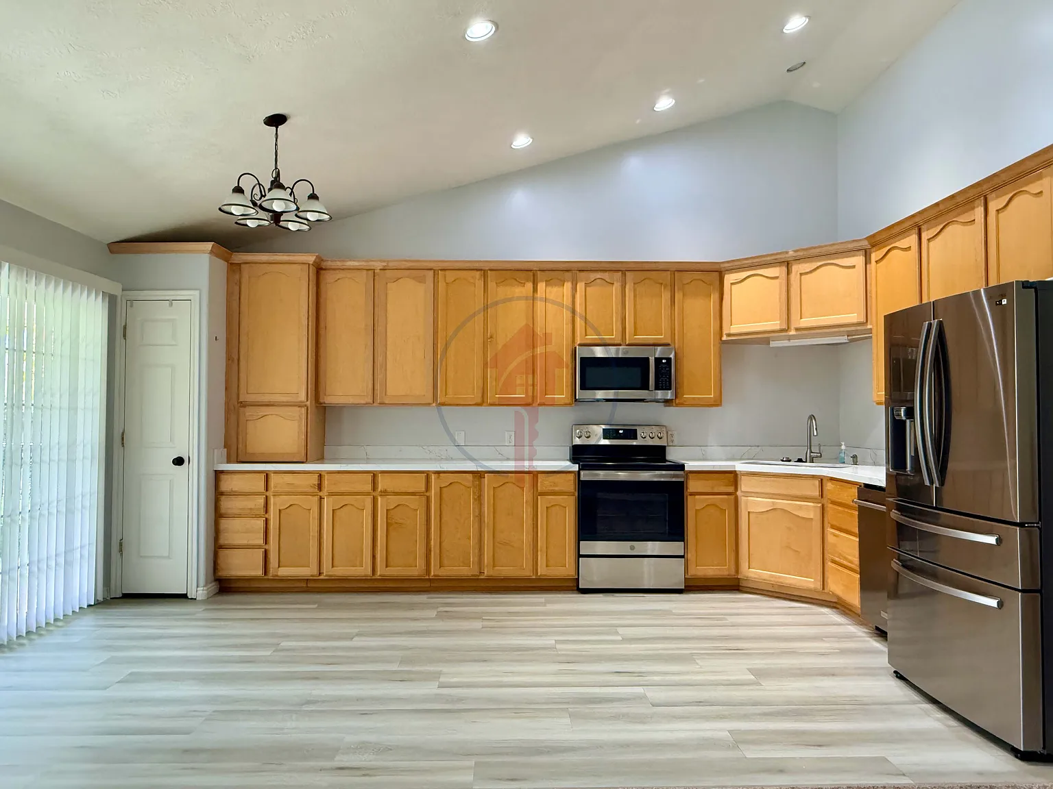 3 bed, 2.0 bath, $2,250 — Photo 3