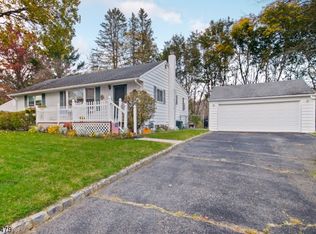 19 Justine Pl, Succasunna, NJ 07876