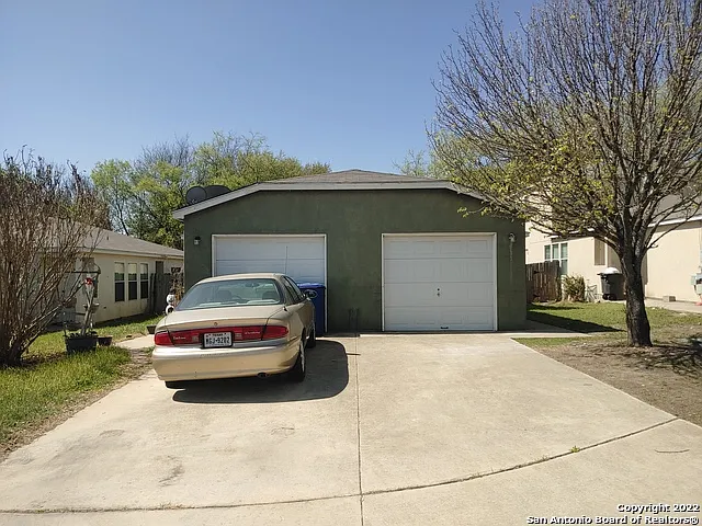 2 bed, 2.0 bath, 982 sqft, $1,225 — Photo 3