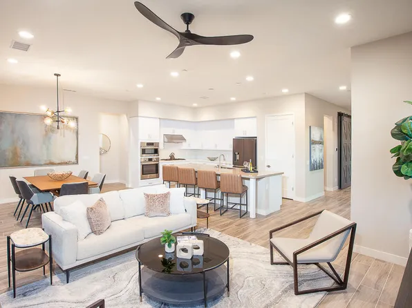 2703 Retreat Cir, Palm Desert, CA 92260