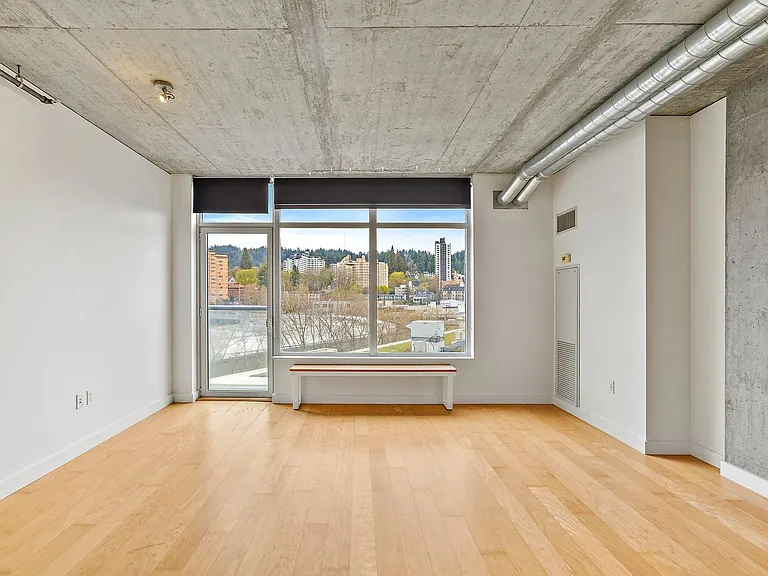 1926 W Burnside St #812 — Photo 10