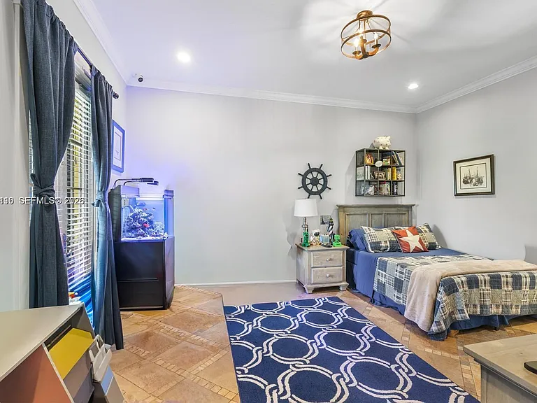 685 Harbor Ln — Photo 30