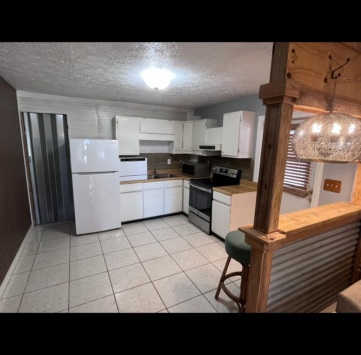 1 bed, 640 sqft, $1,700 — Photo 3