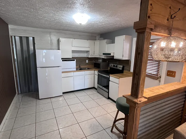 1907 Anne Ave #A — Photo 2