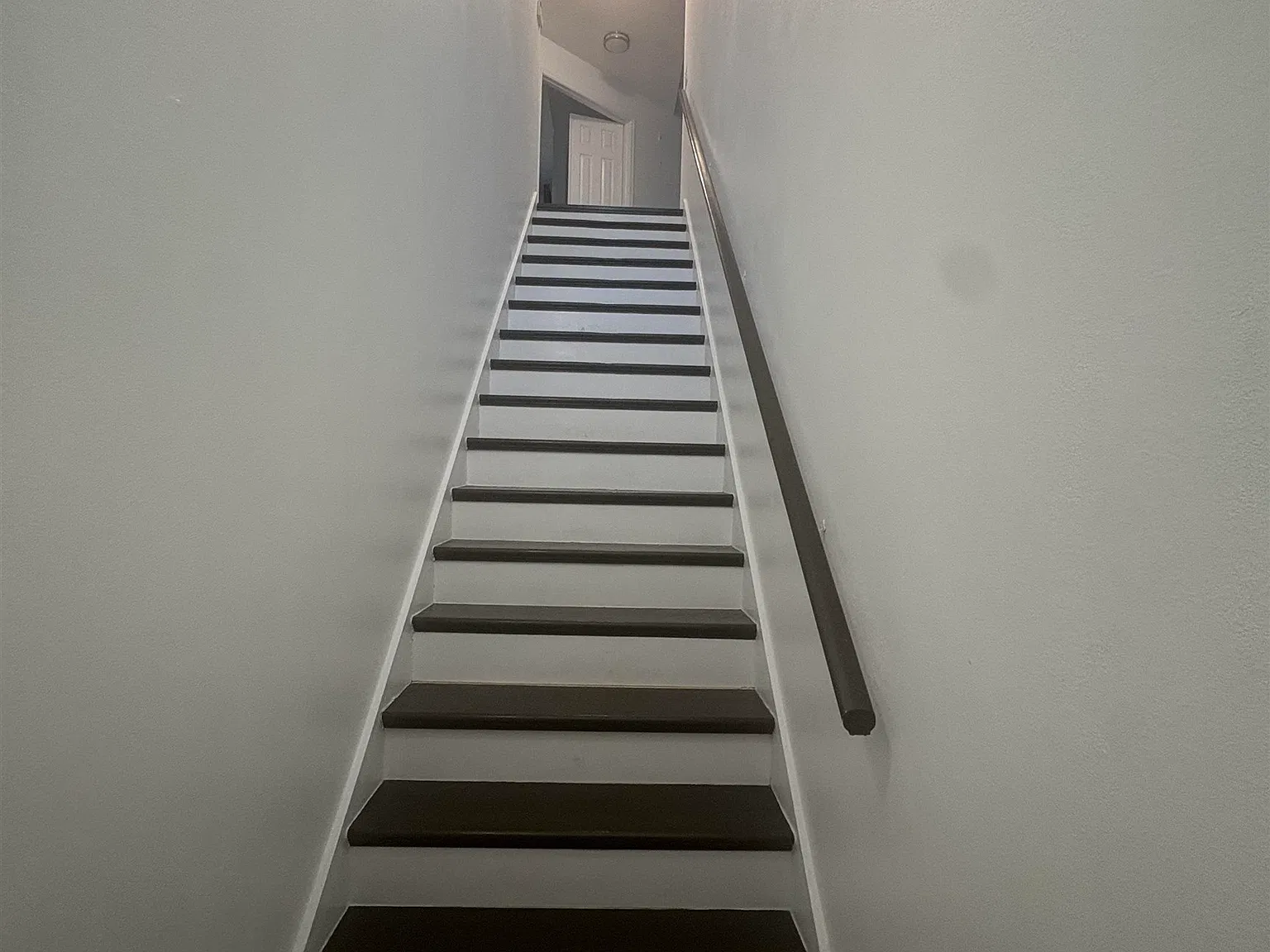 2 bed, 1240 sqft, $1,750 — Photo 2