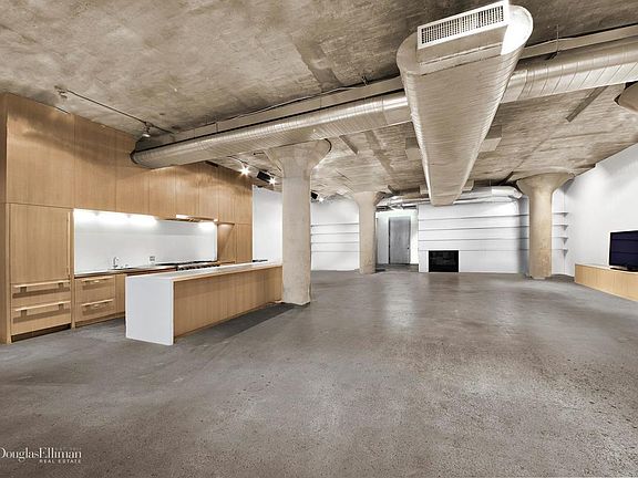 3rd image of 195 Hudson St APT 3C