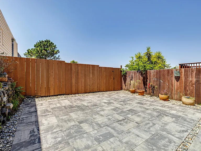 318 Allison St — Photo 24