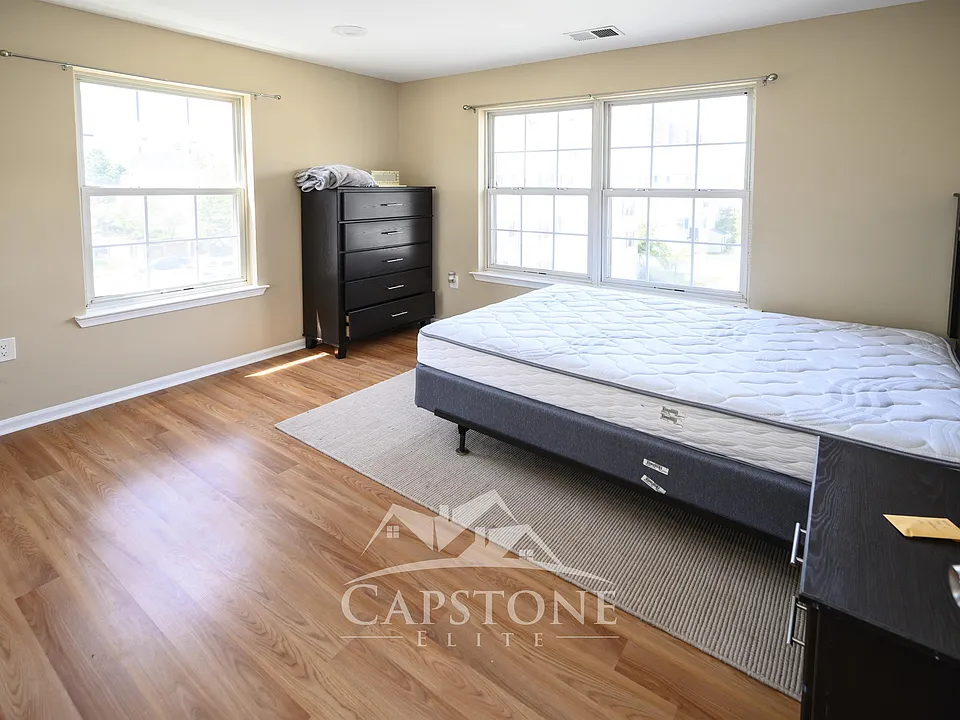 40 Cornerstone Ln #UPSTAIRS STANDARD CO