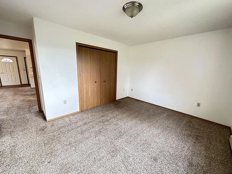 317 Crestview Ln #B — Photo 10