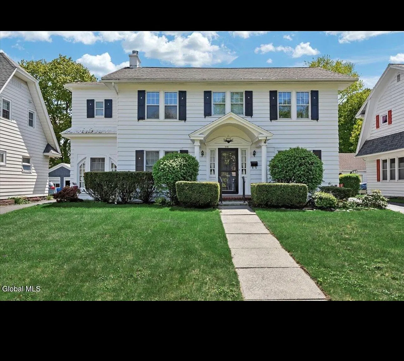4 bed, 1100 sqft, $2,000 — Photo 2