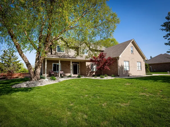 7926 White Pine Dr, Avon, IN 46123