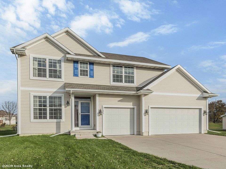 1st image of 745 SE Carefree Ln