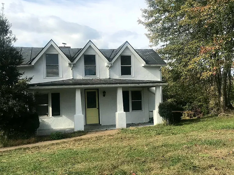 270 Grass Ct #MAIN — Photo 2