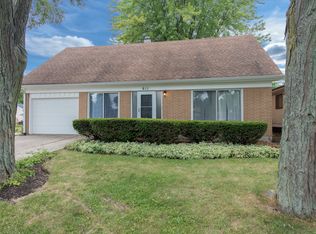 611 Heather Ter, Round Lake Beach, IL