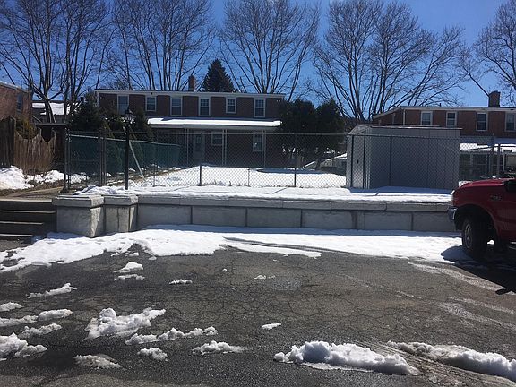 Rear Yard / Off Street Parking