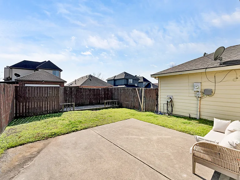2316 Gerber Dr — Photo 28