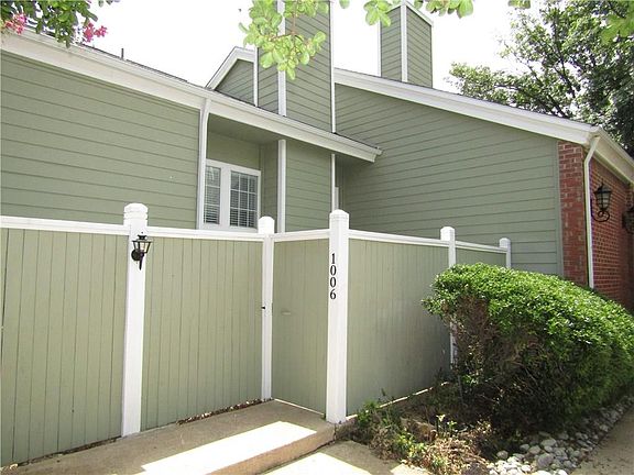 2nd image of 6220 Bentwood Trl APT 1006