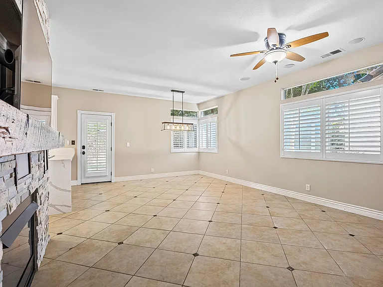 939 Skip Away Ct — Photo 14