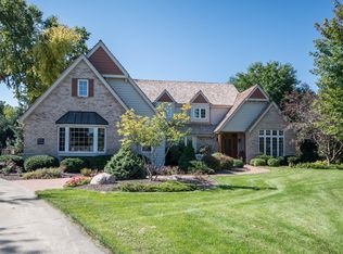 N28W30193 Red Hawk Ct, Pewaukee, WI 53072