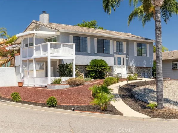 30745 Long Point Dr, Canyon Lake, CA 92587