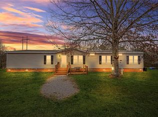 152 Duck Pond Rd, Roopville, GA 30170